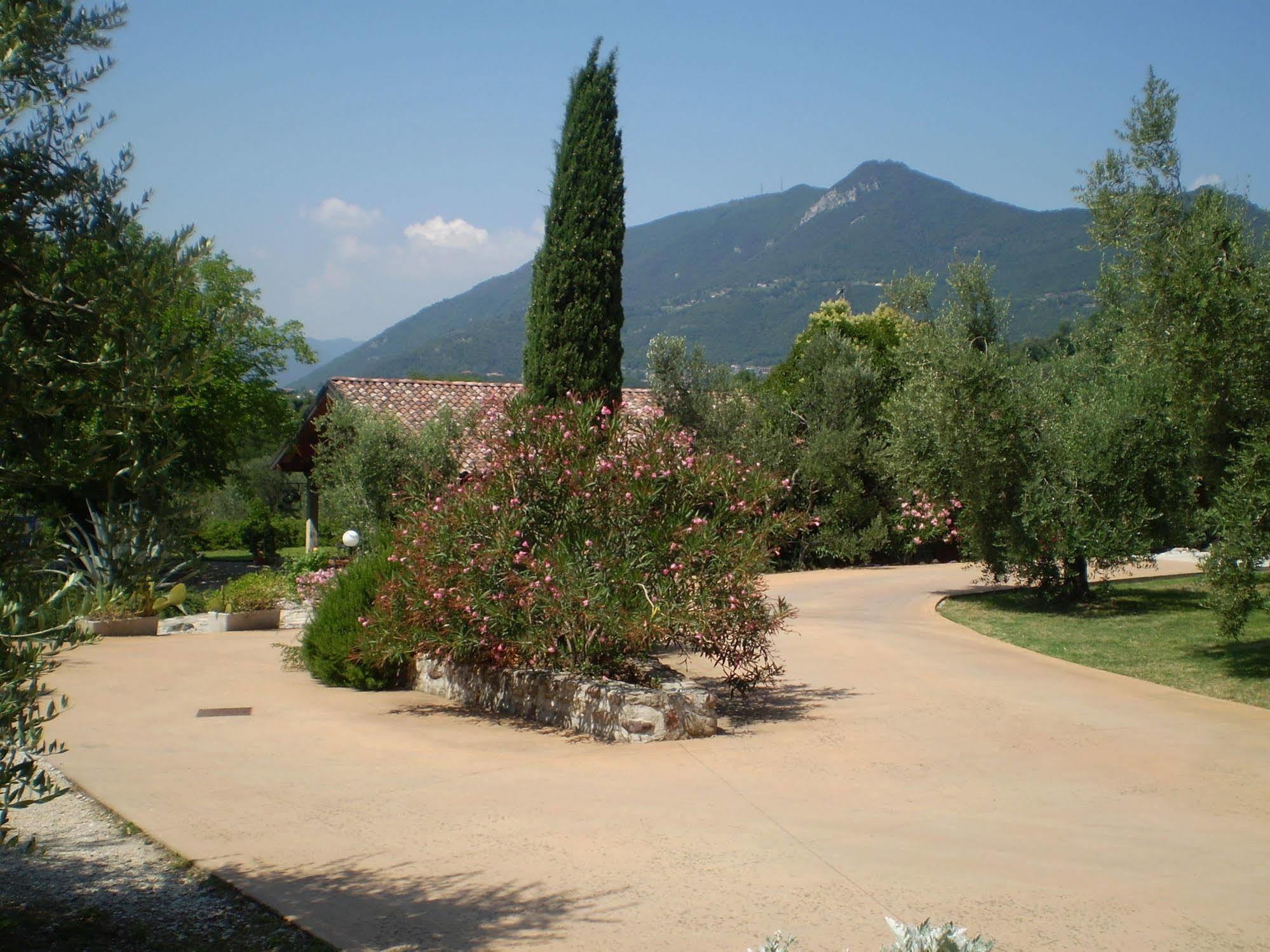 Agriturismo Renzano Garden Apartments Salò Exterior foto